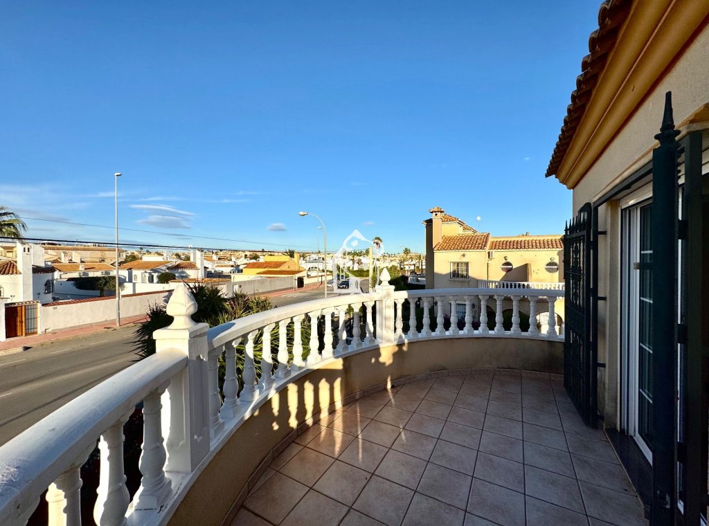 Alquiler - Villa - Orihuela