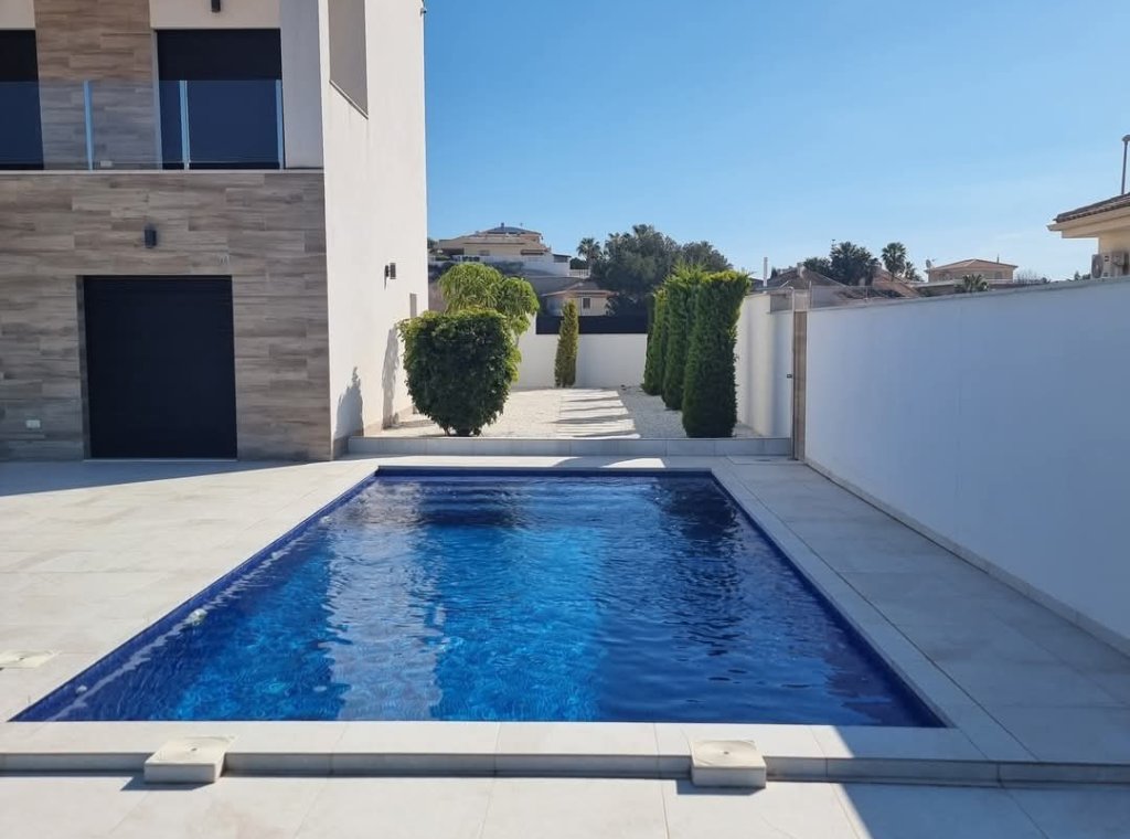 Alquiler - Villa - San Fulgencio