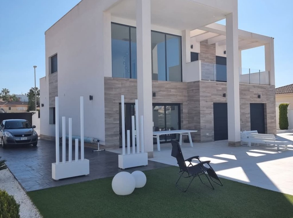 Alquiler - Villa - San Fulgencio