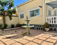 Alquiler - Villa - Torrevieja - La Siesta - El Salado -  Torreta