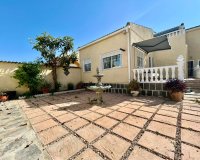 Alquiler - Villa - Torrevieja - La Siesta - El Salado -  Torreta