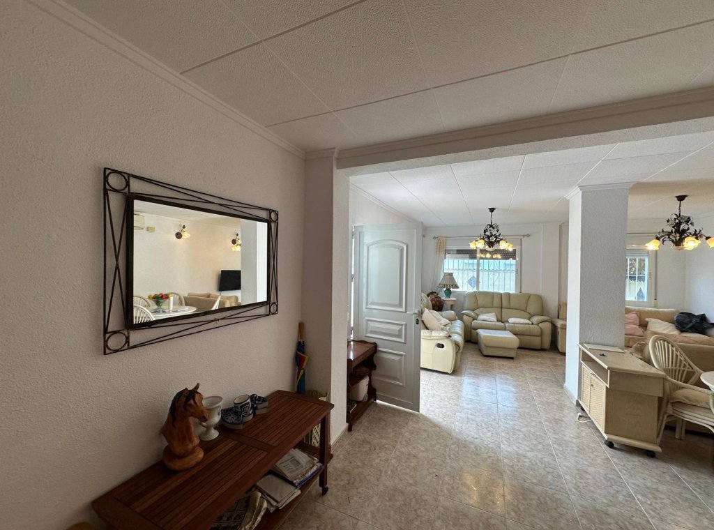 Alquiler - Villa - Torrevieja - La Siesta - El Salado -  Torreta