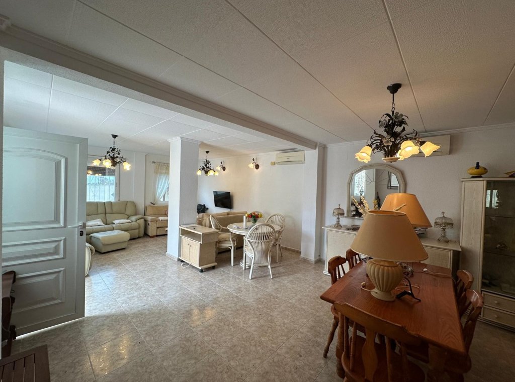 Alquiler - Villa - Torrevieja - La Siesta - El Salado -  Torreta