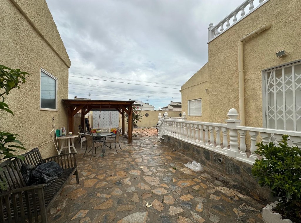 Alquiler - Villa - Torrevieja - La Siesta - El Salado -  Torreta