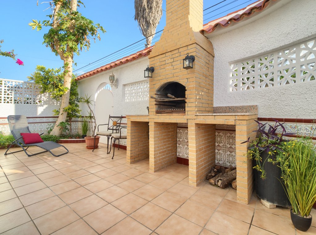 Alquiler - Villa - Torrevieja - Nueva Torrevieja - Aguas Nuevas