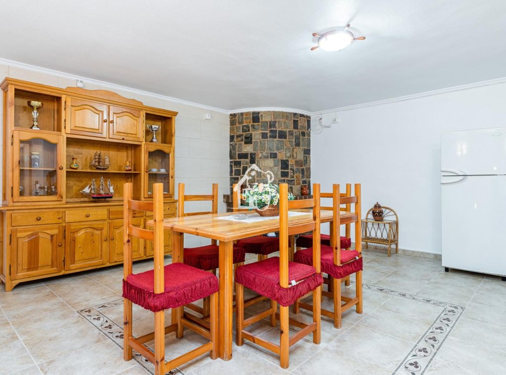 Alquiler - Villa - Torrevieja - Torrelamata - La Mata