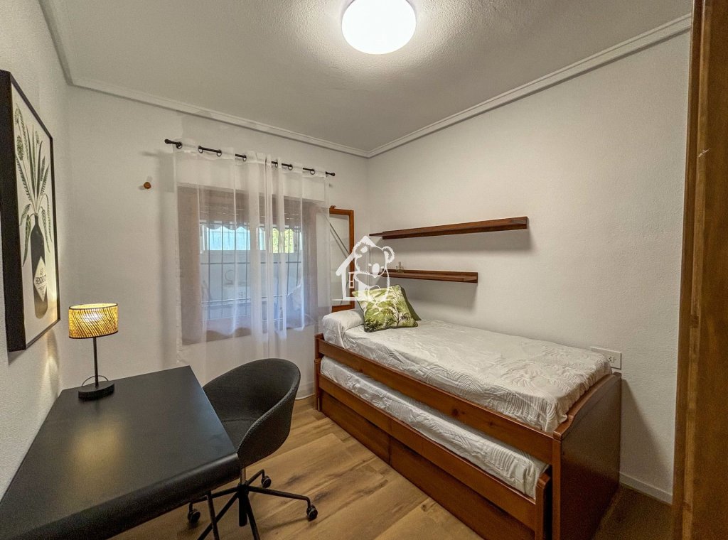 Alquiler - Villa - Torrevieja - Torrevieja Centro