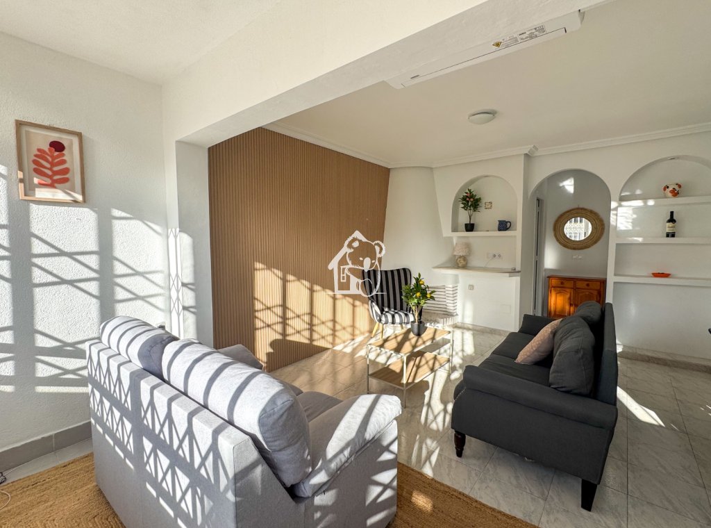 Alquiler - Villa - Torrevieja