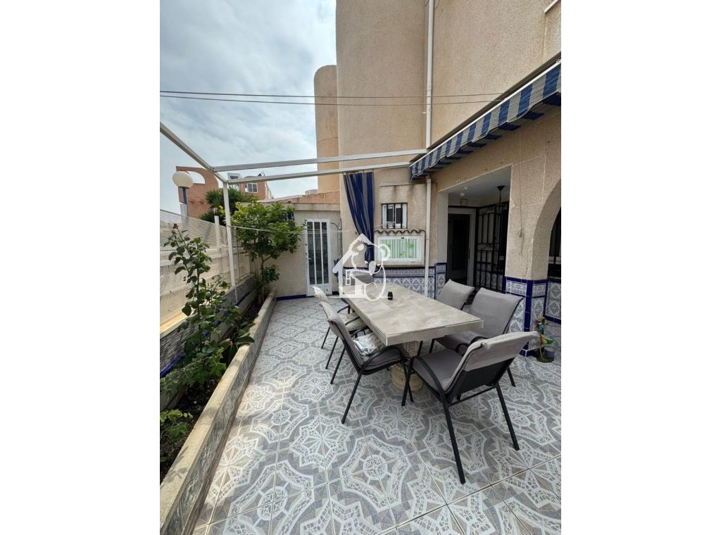 Alquiler - Villa - Torrevieja