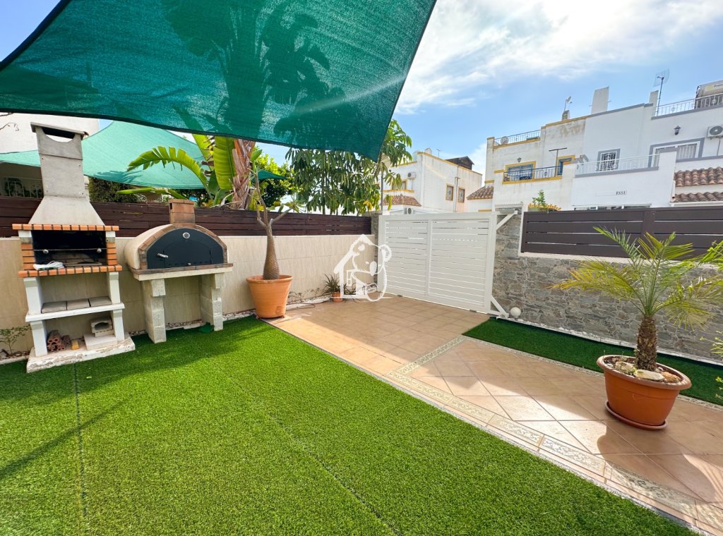 Alquiler - Villa - Torrevieja