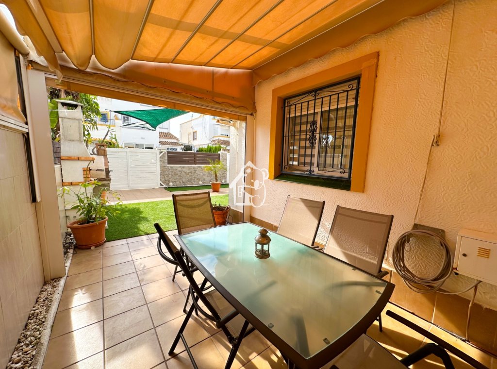 Alquiler - Villa - Torrevieja