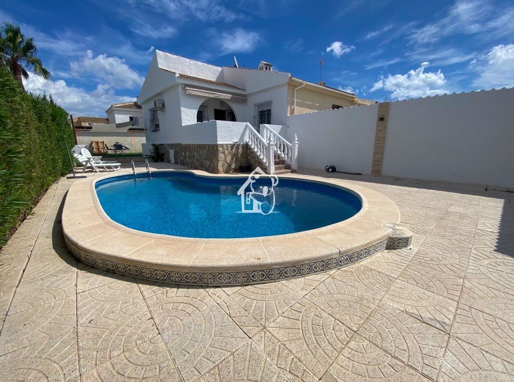 Alquiler - Villa - Torrevieja