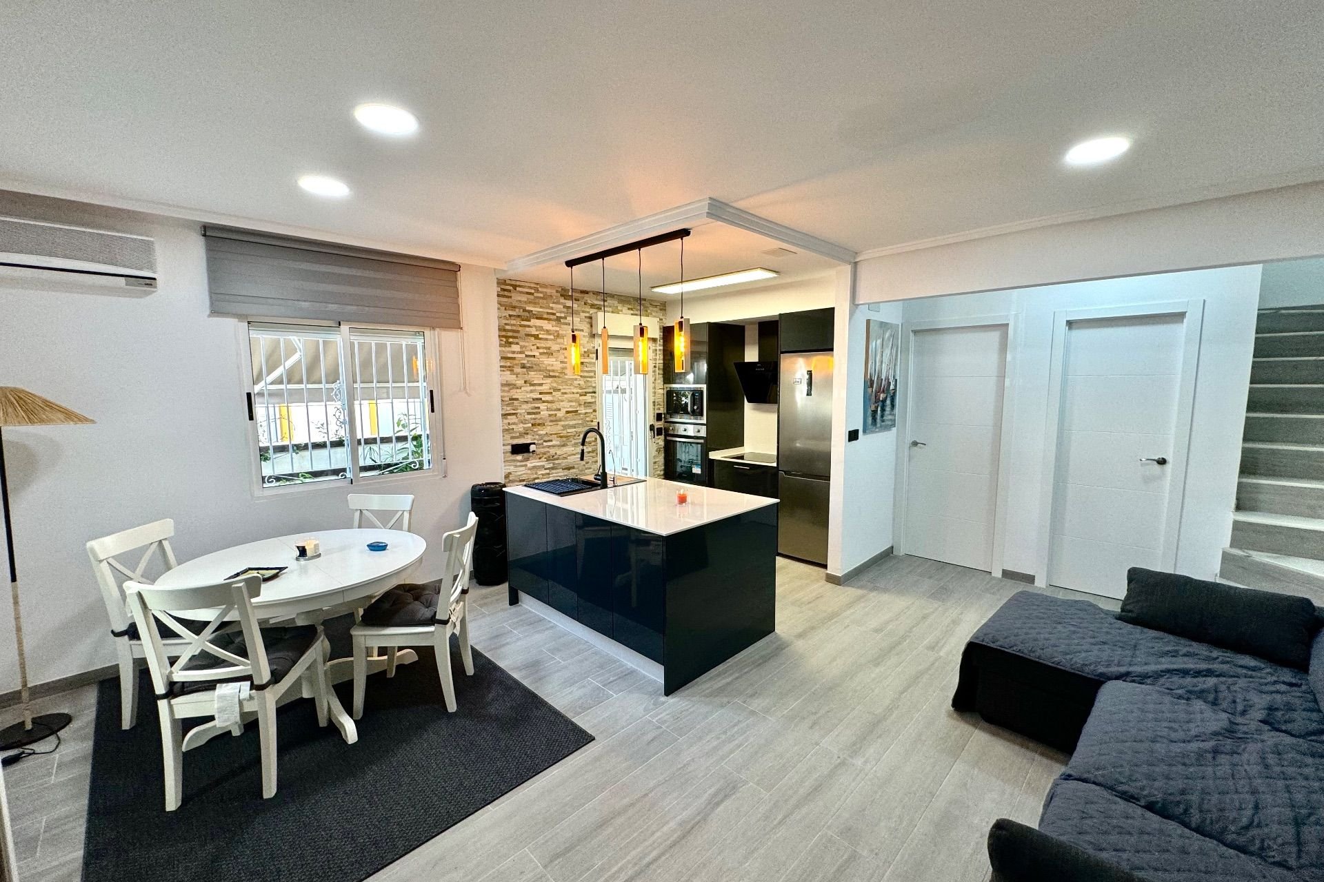 Alquiler - Villa - Torrevieja