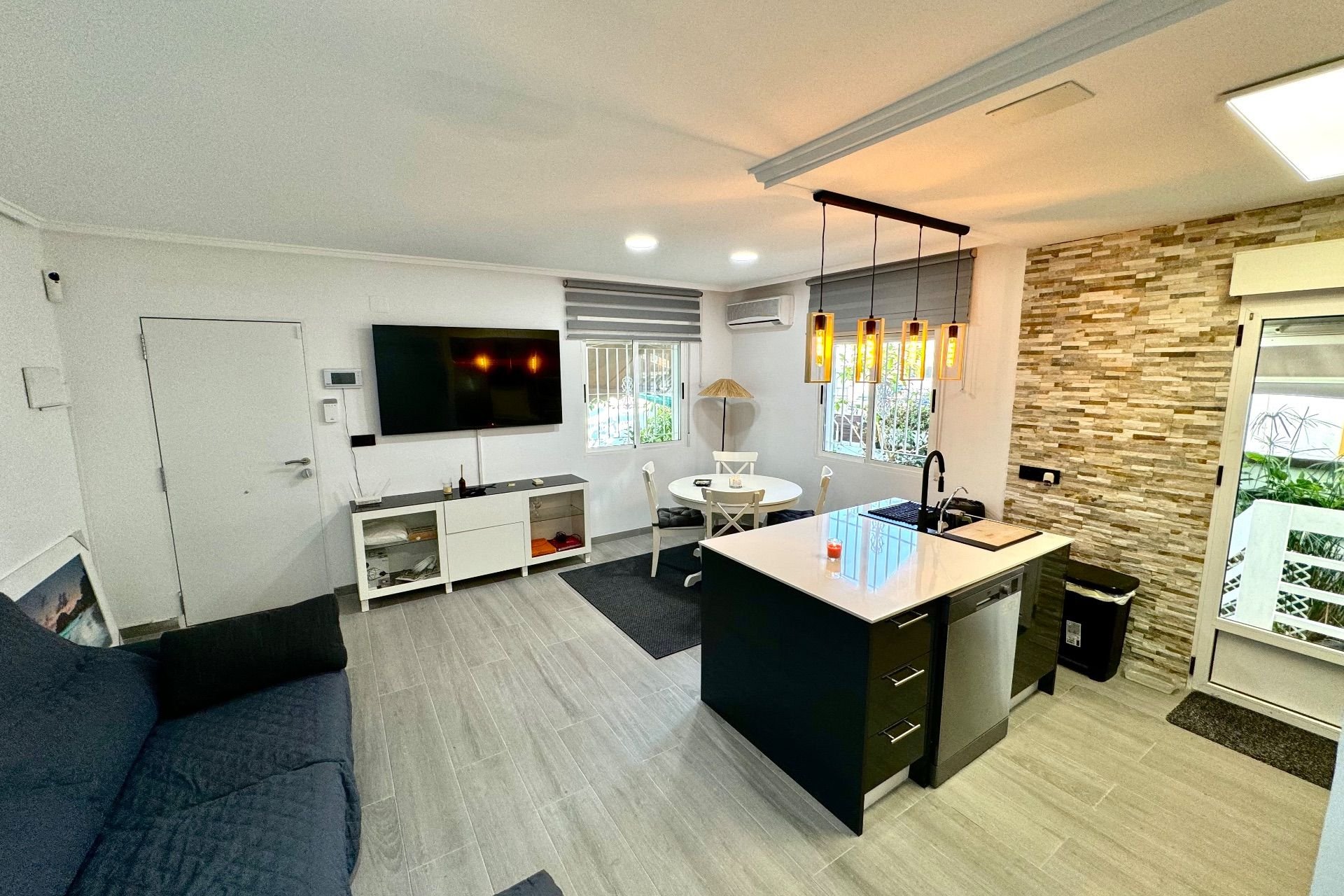 Alquiler - Villa - Torrevieja