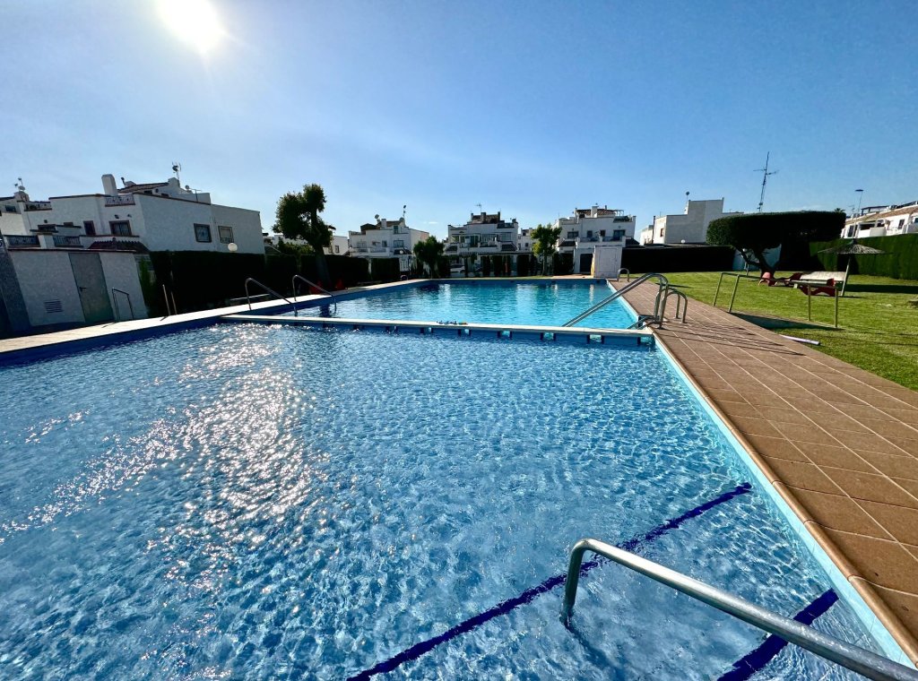 Alquiler - Villa - Torrevieja