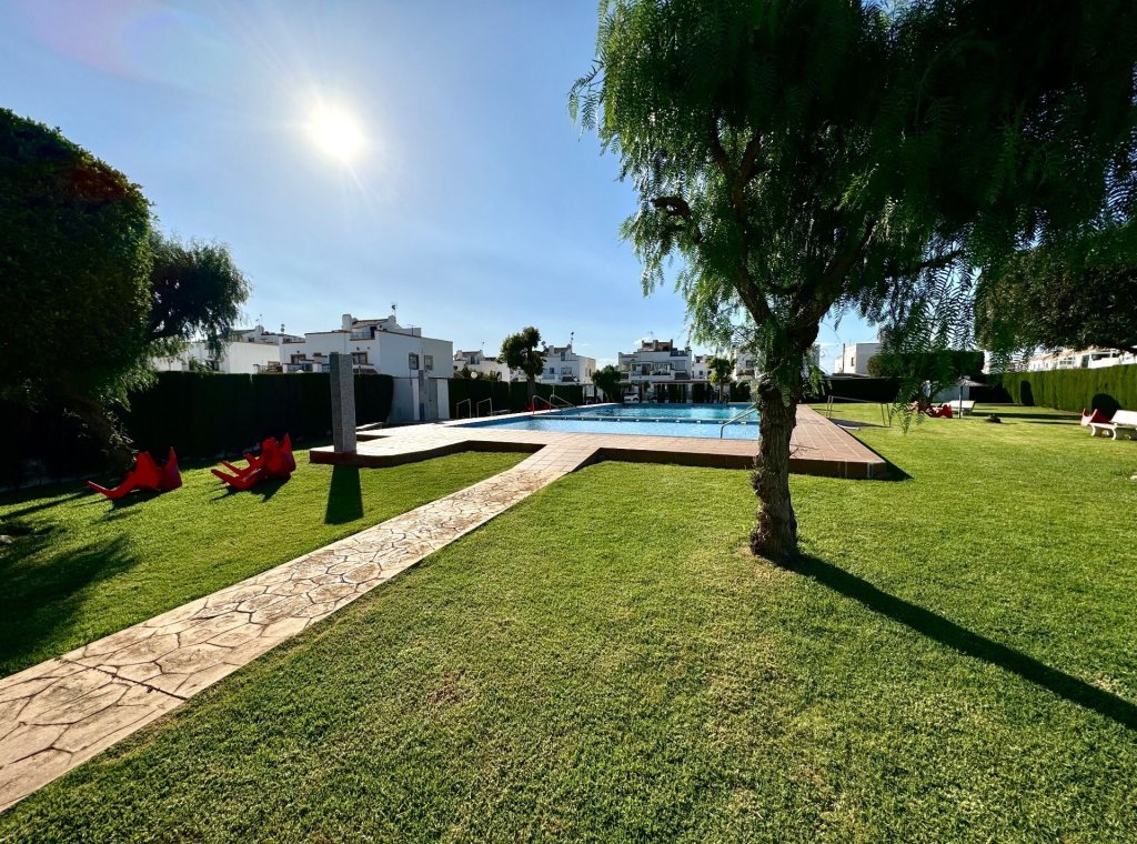 Alquiler - Villa - Torrevieja