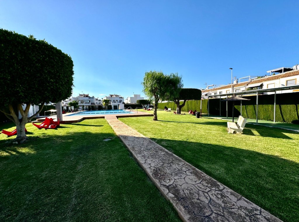 Alquiler - Villa - Torrevieja
