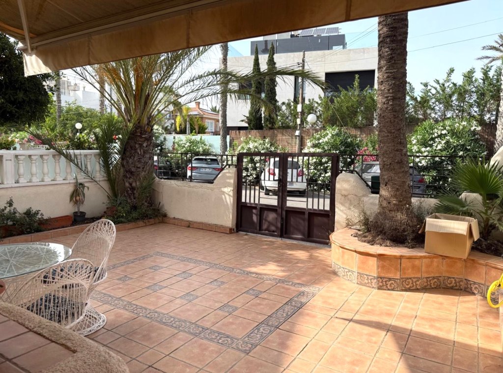 Alquiler - Villa - Torrevieja