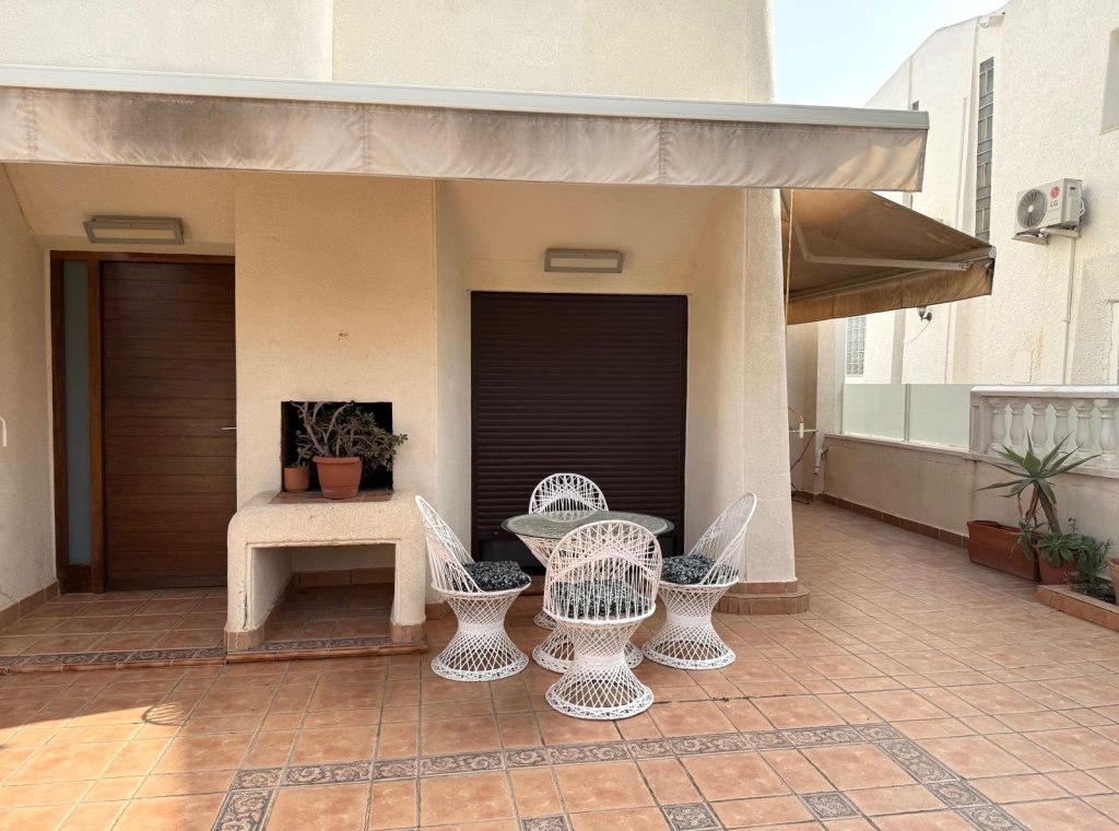 Alquiler - Villa - Torrevieja