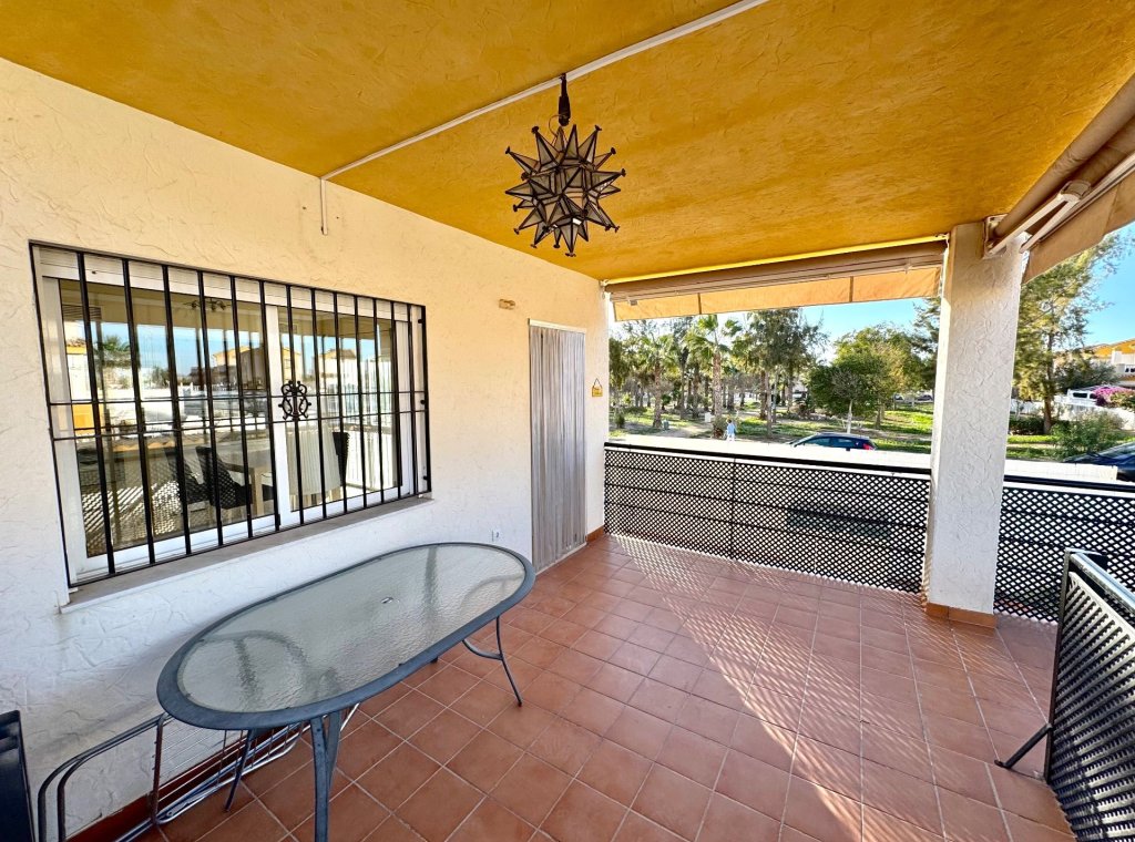 Alquiler - Villa - Urbanización El Raso