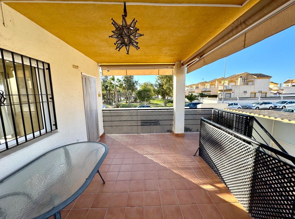 Alquiler - Villa - Urbanización El Raso