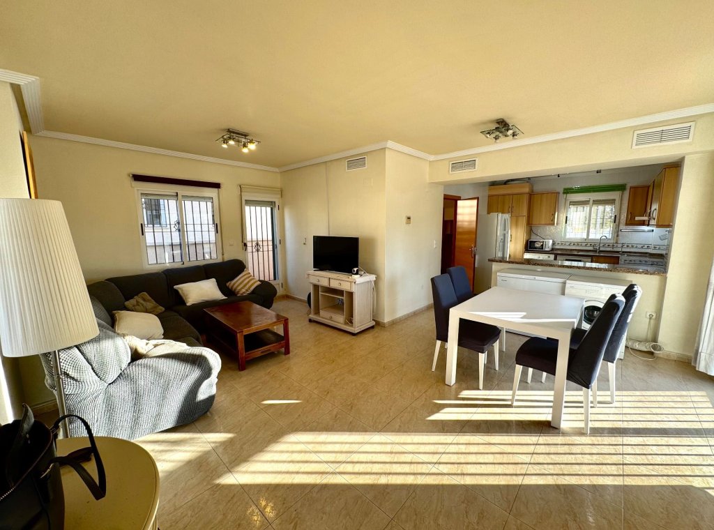 Alquiler - Villa - Urbanización El Raso