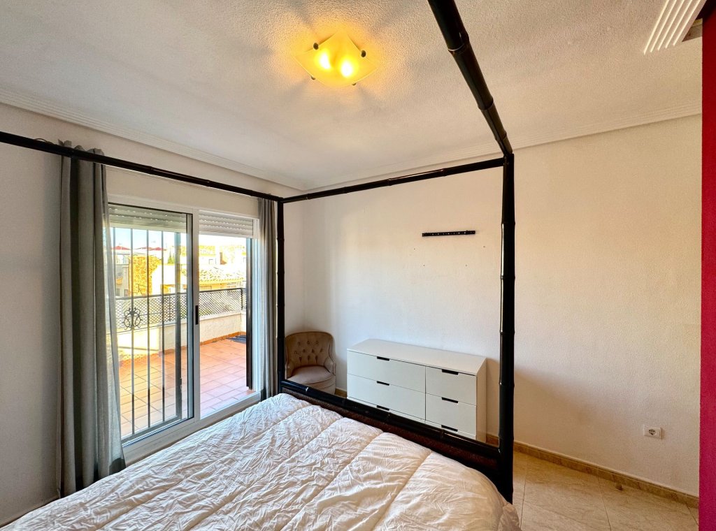 Alquiler - Villa - Urbanización El Raso