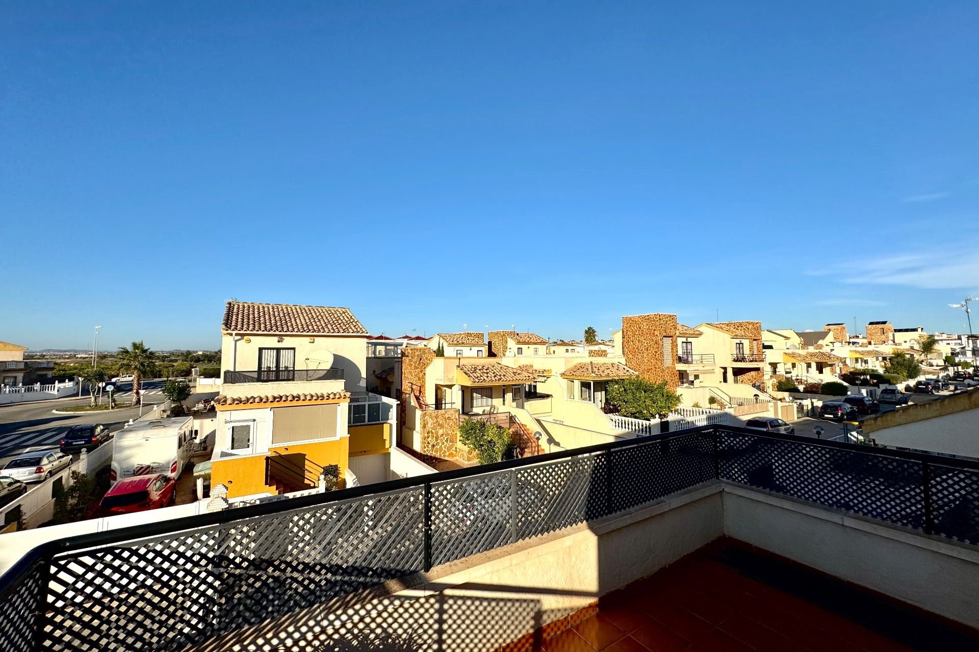 Alquiler - Villa - Urbanización El Raso