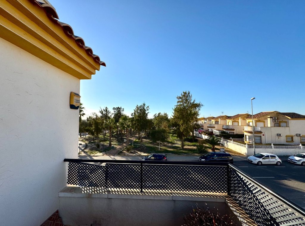 Alquiler - Villa - Urbanización El Raso
