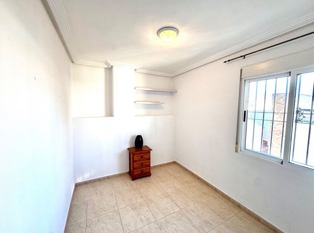 Alquiler - Villa - Urbanización El Raso