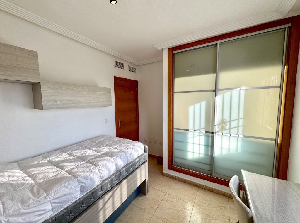 Alquiler - Villa - Urbanización El Raso
