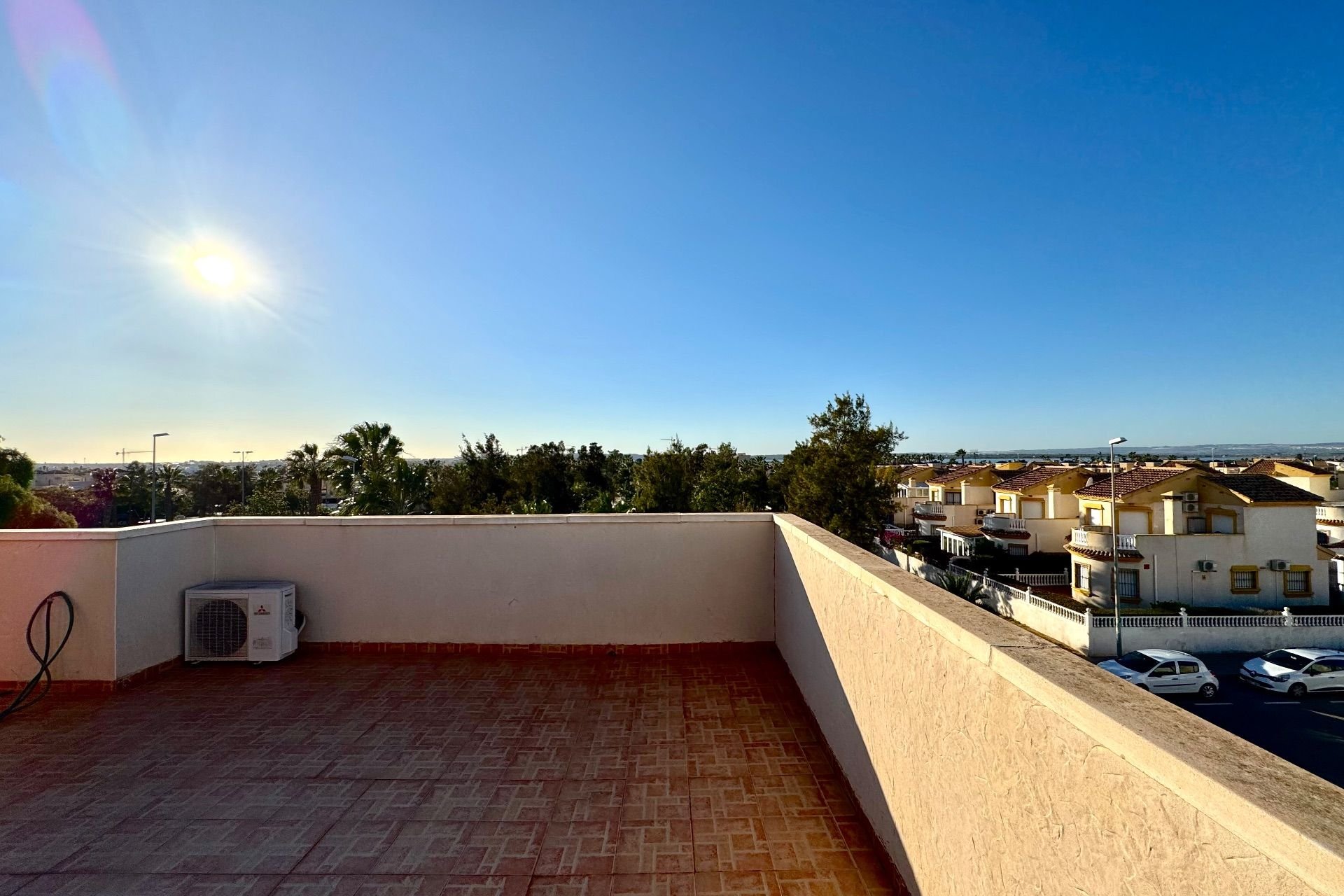 Alquiler - Villa - Urbanización El Raso
