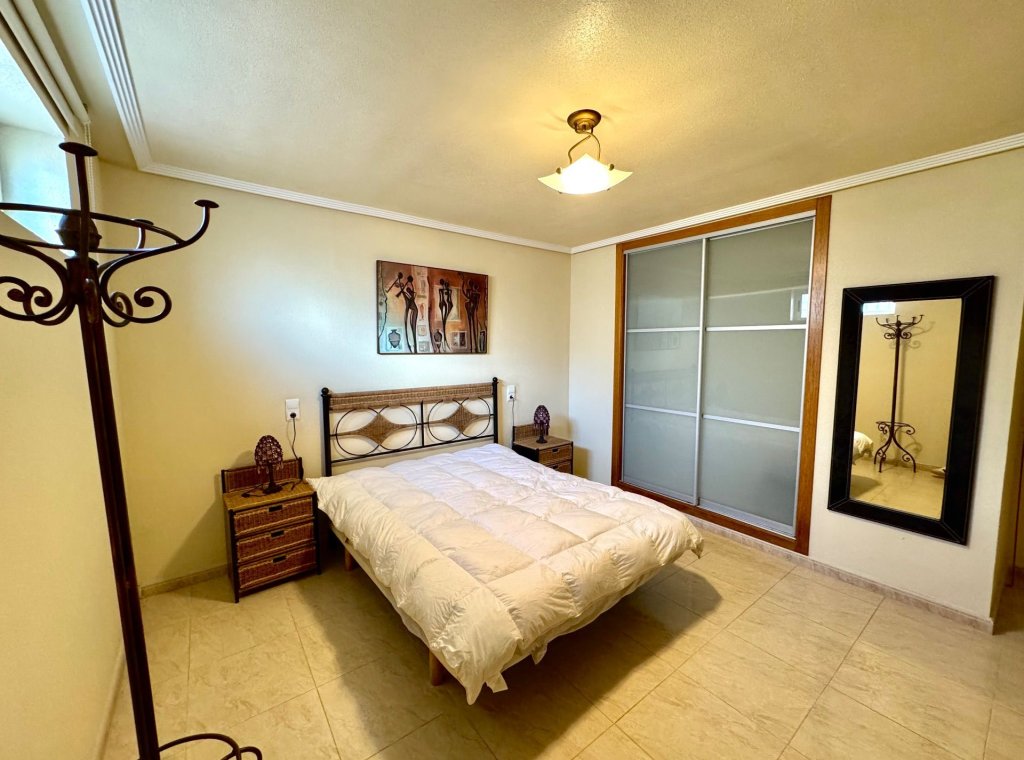Alquiler - Villa - Urbanización El Raso