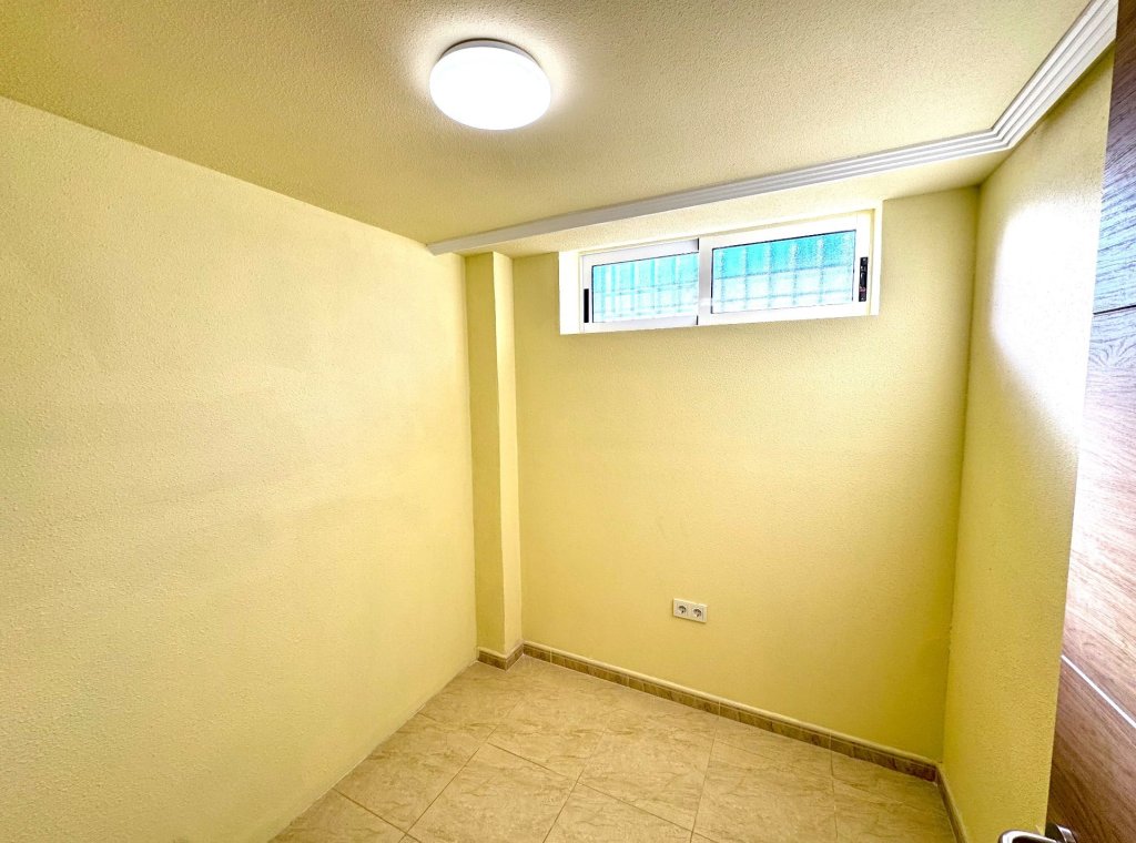 Alquiler - Villa - Urbanización El Raso