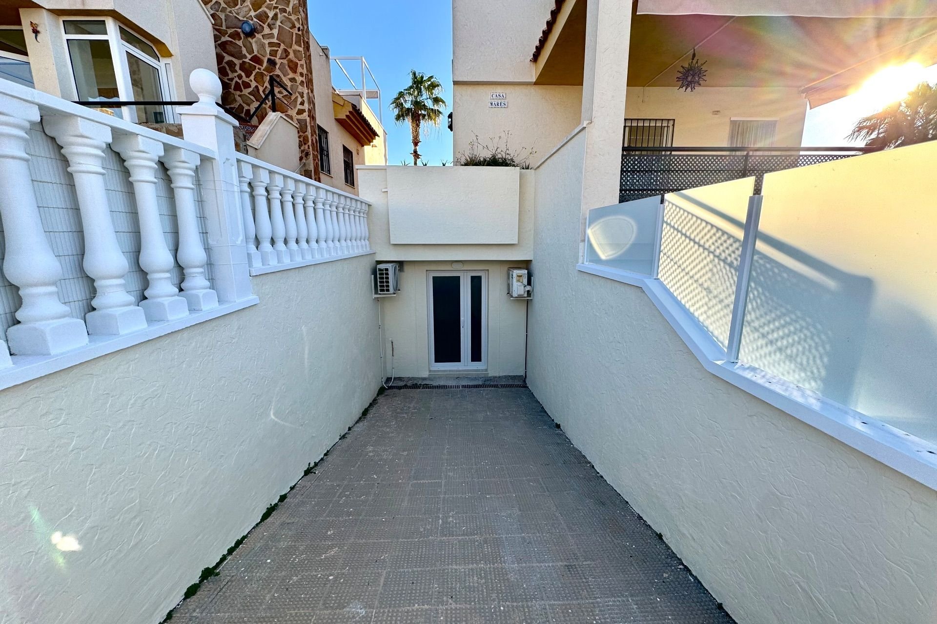 Alquiler - Villa - Urbanización El Raso