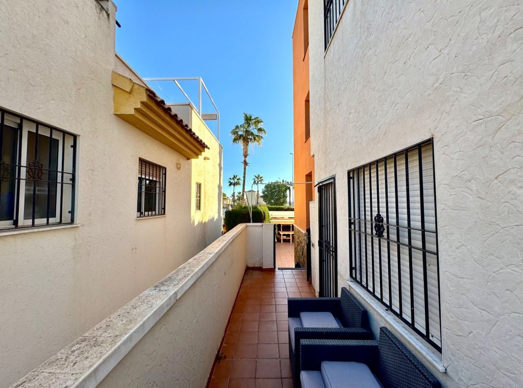 Alquiler - Villa - Urbanización El Raso