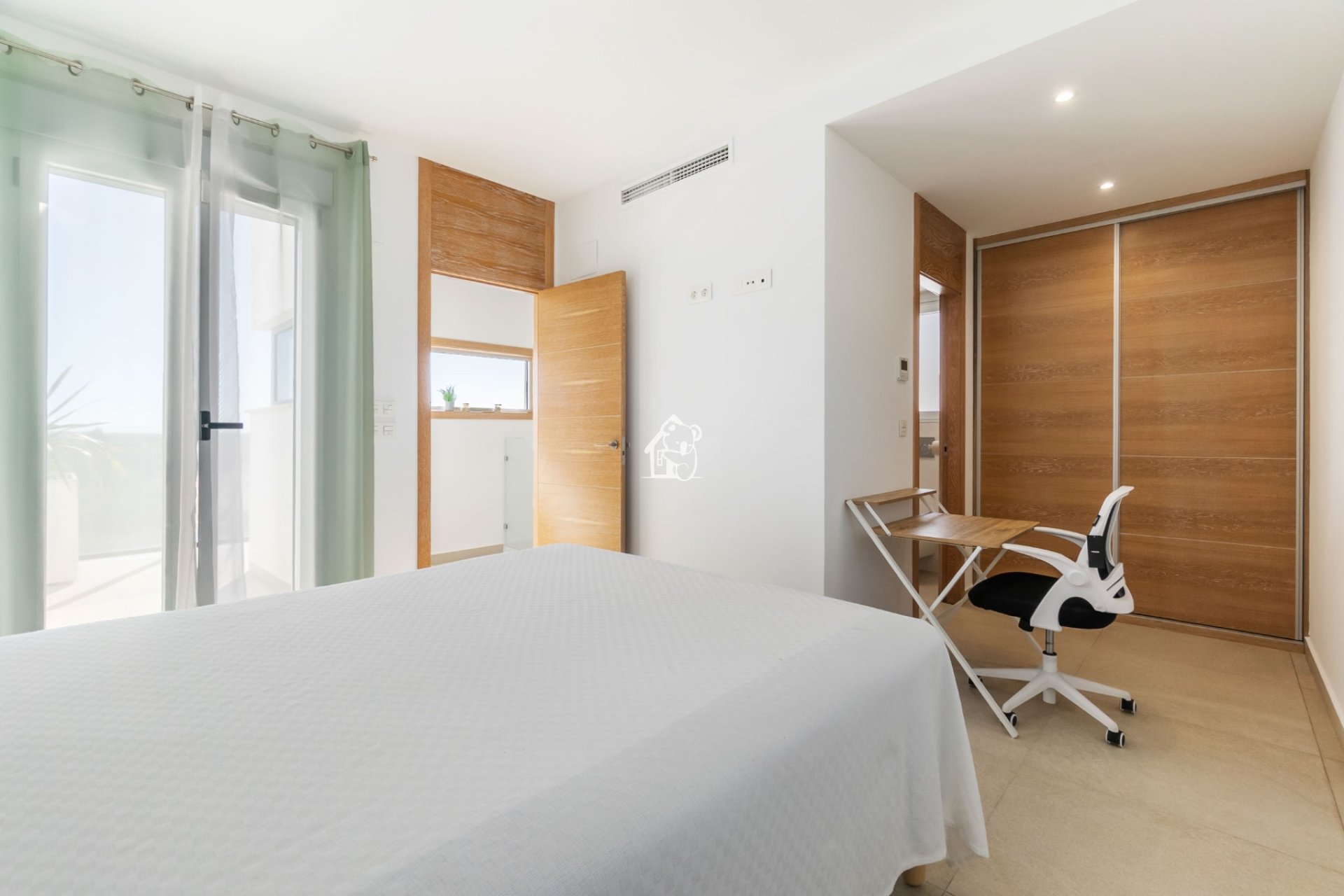 Alquiler - Villa - Urbanización El Raso