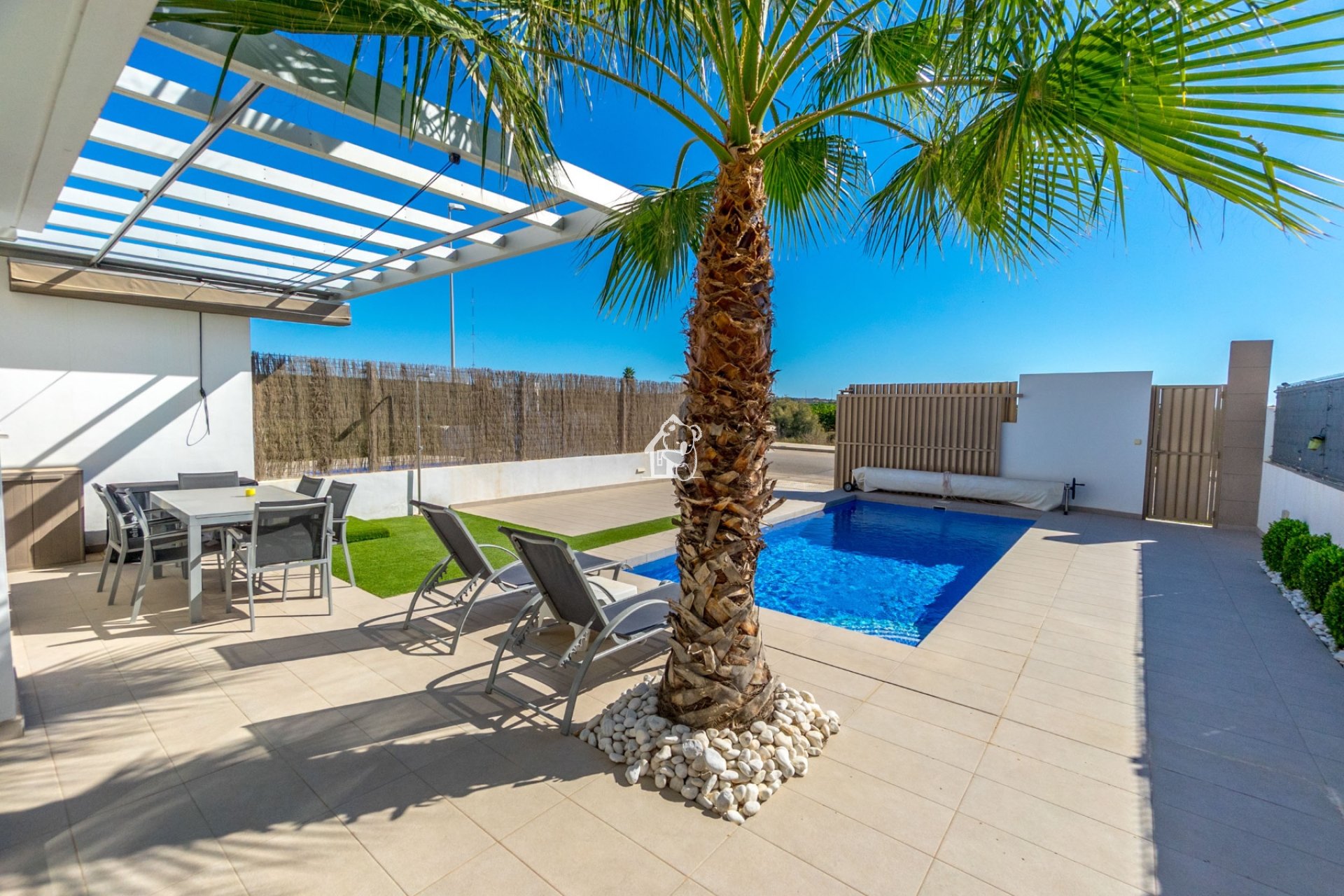 Alquiler - Villa - Urbanización El Raso