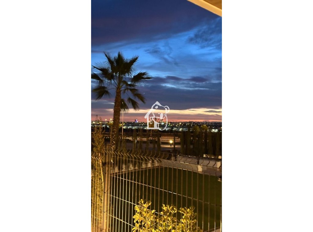 Арендовать - Квартира / квартира - Torrevieja - La Siesta - El Salado -  Torreta