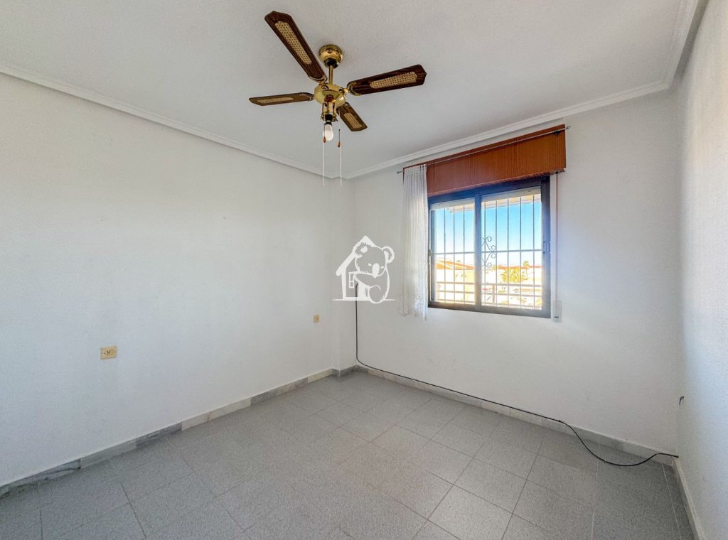 Арендовать - Квартира / квартира - Torrevieja - La Siesta - El Salado -  Torreta