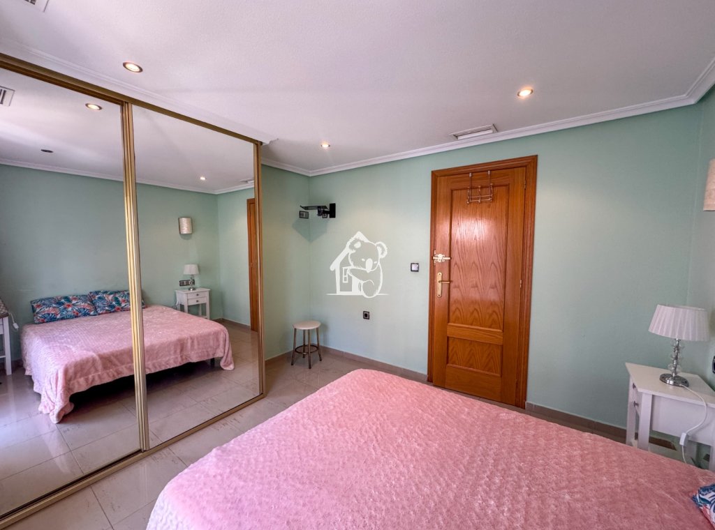 Арендовать - Квартира / квартира - Torrevieja - Playa del Cura