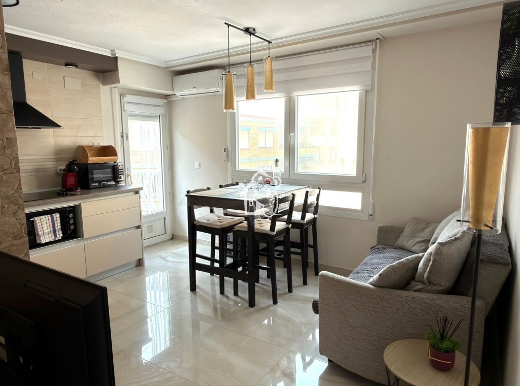 Арендовать - Квартира / квартира - Torrevieja - Playa del Cura