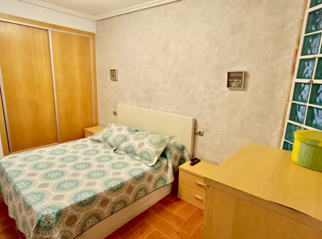 Арендовать - Квартира / квартира - Torrevieja - Playa del Cura