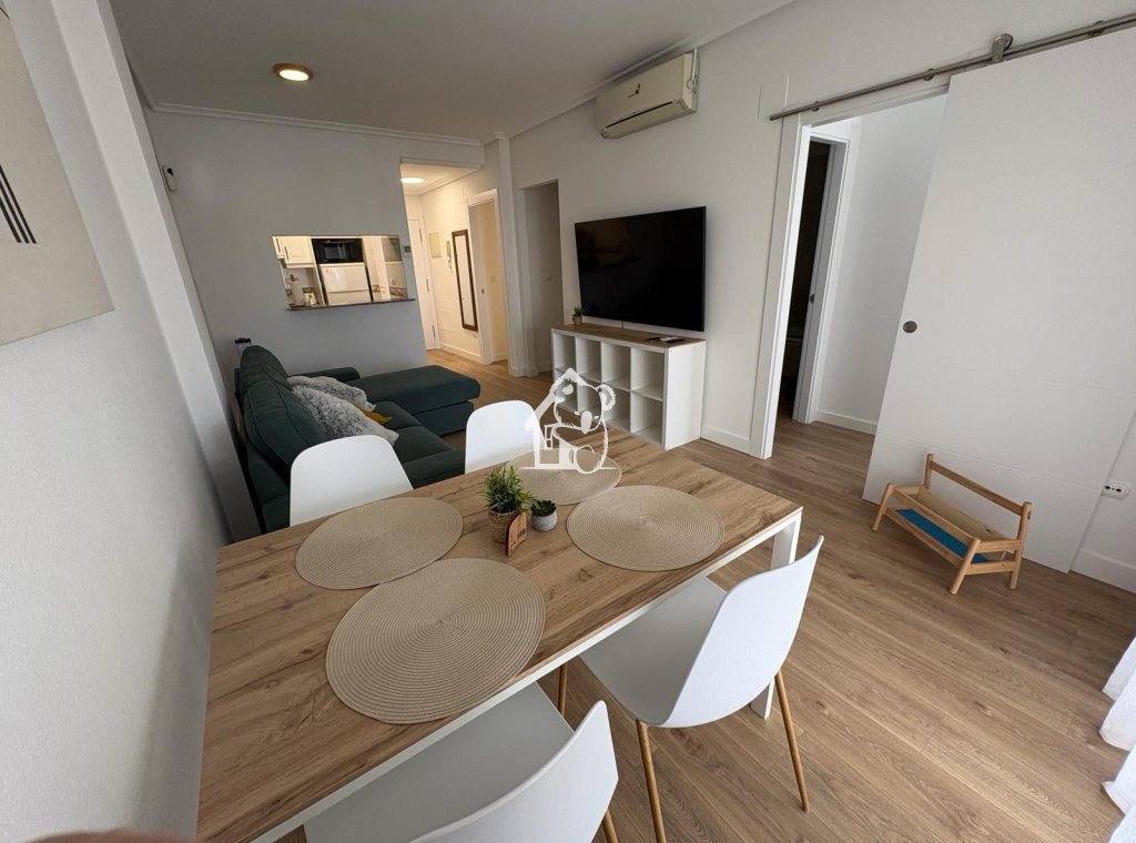 Арендовать - Квартира / квартира - Torrevieja - Torrelamata - La Mata