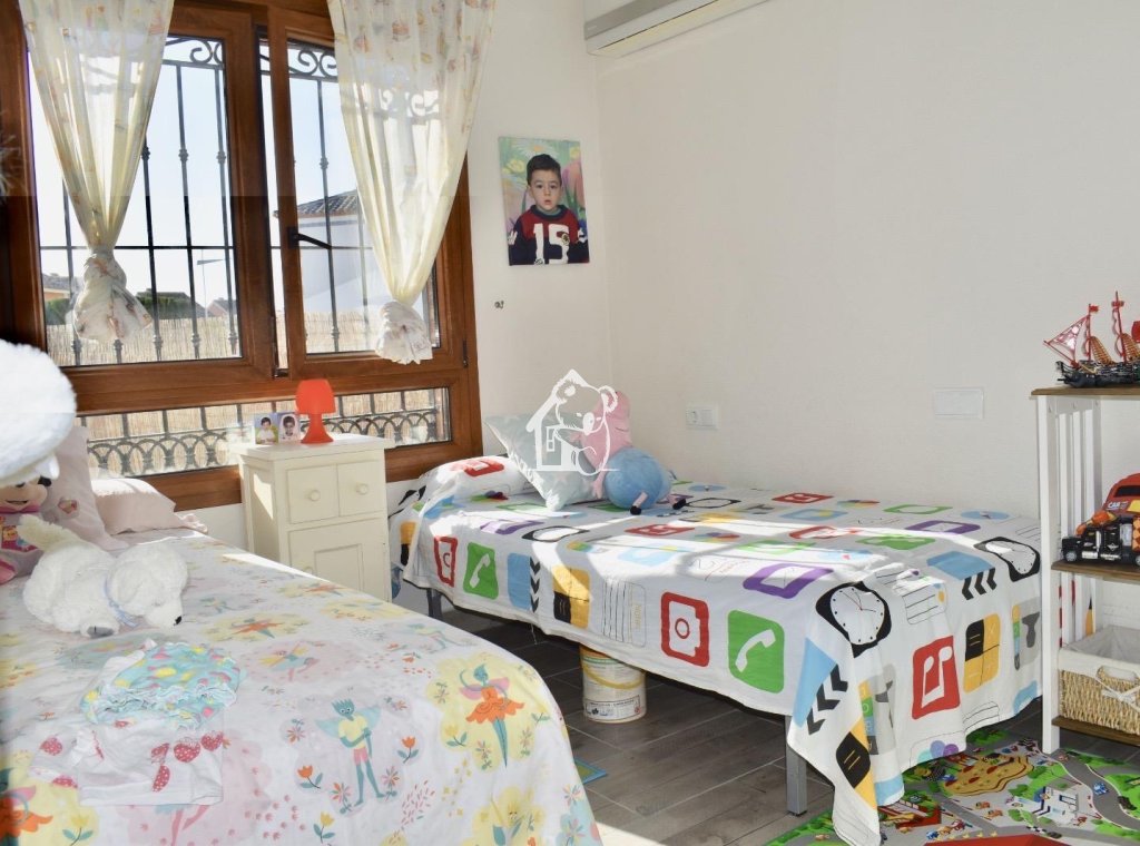 Арендовать - Villa - Algorfa