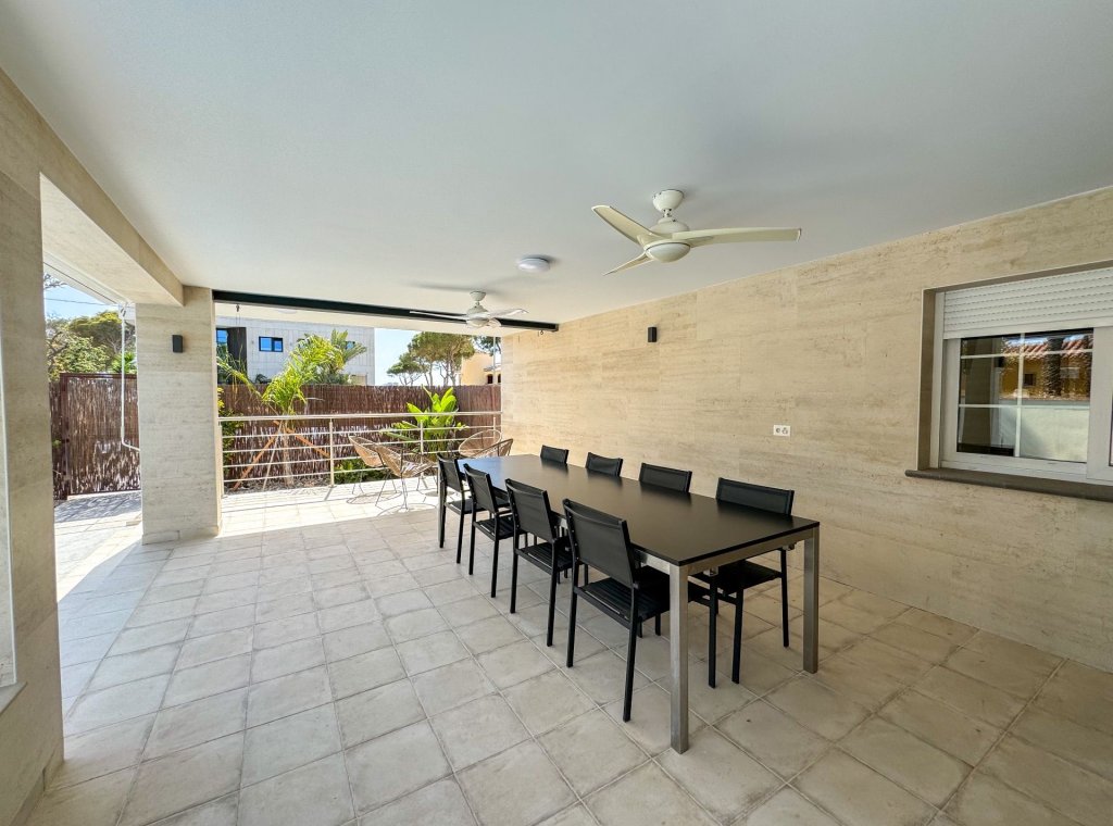 Арендовать - Villa - Cabo Roig