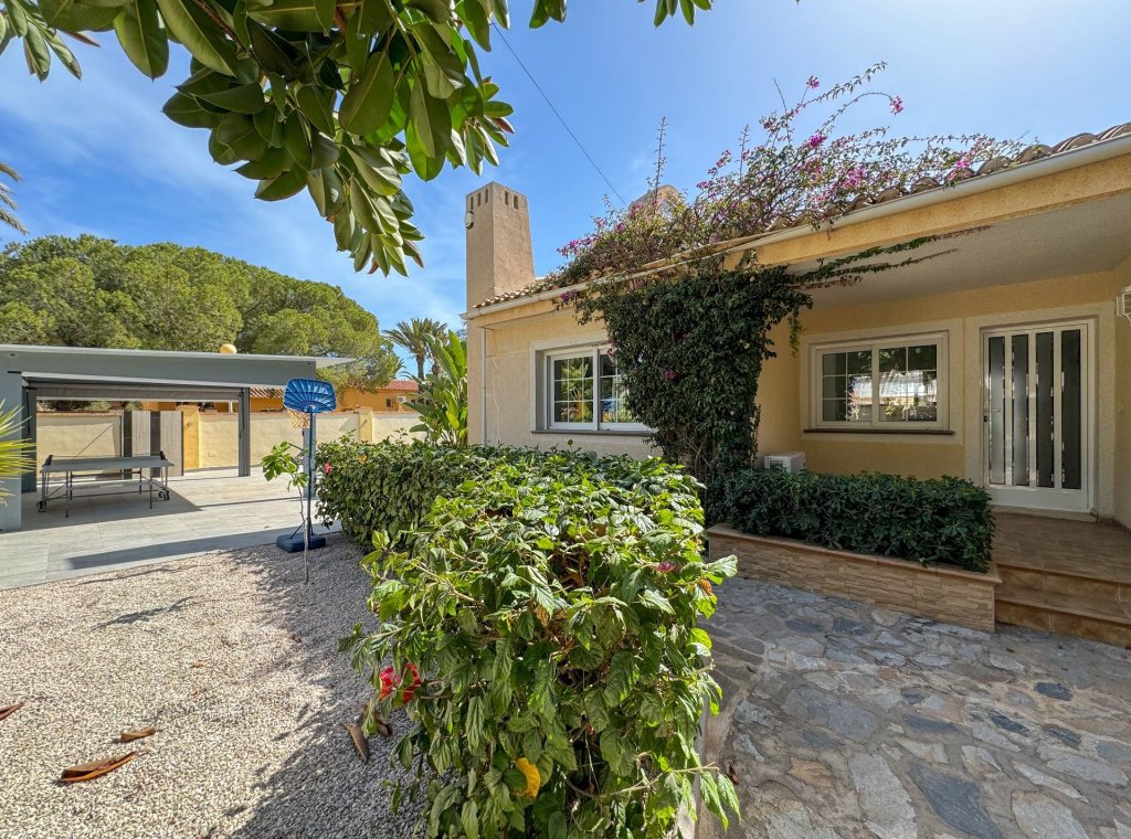 Арендовать - Villa - Cabo Roig