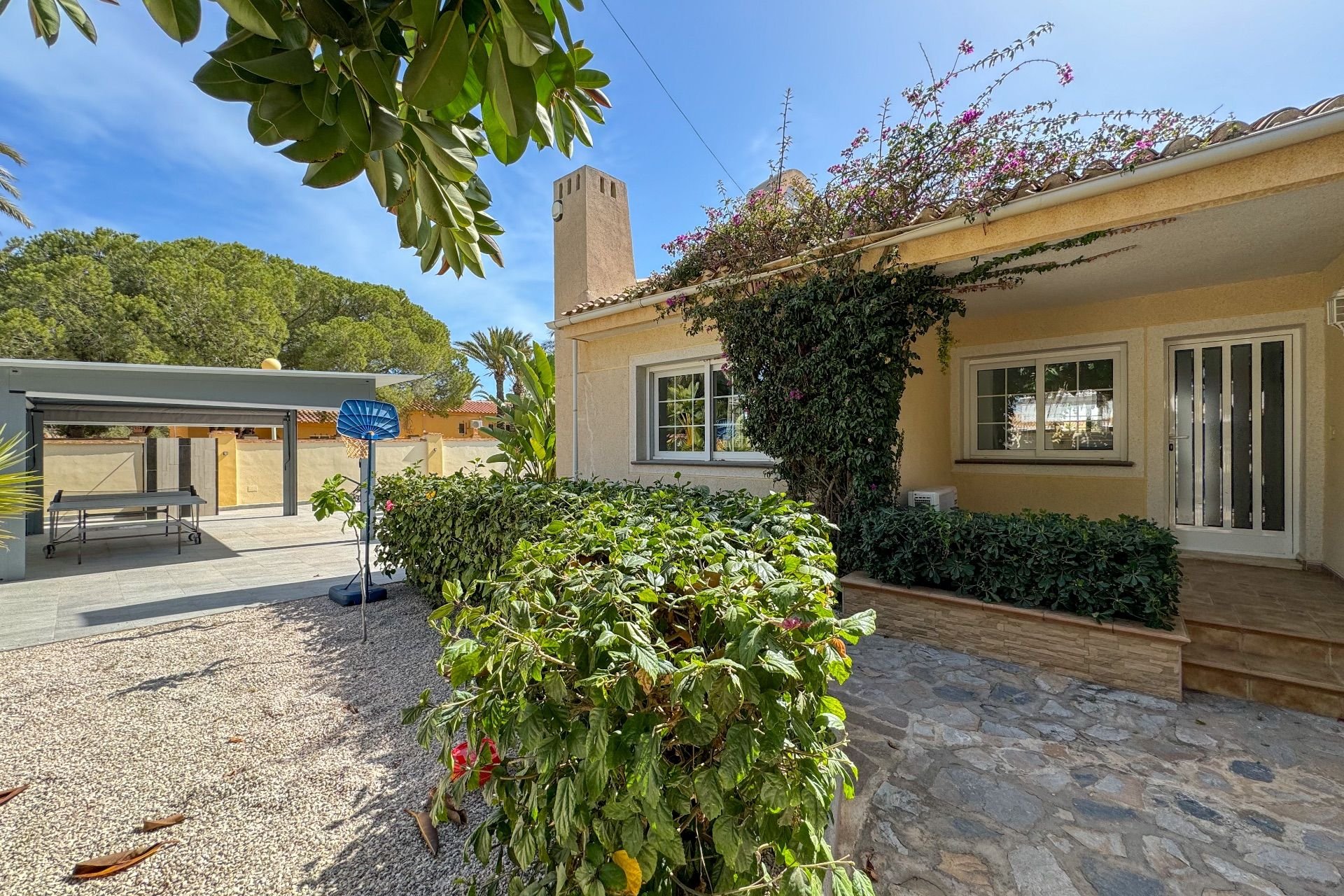 Арендовать - Villa - Cabo Roig