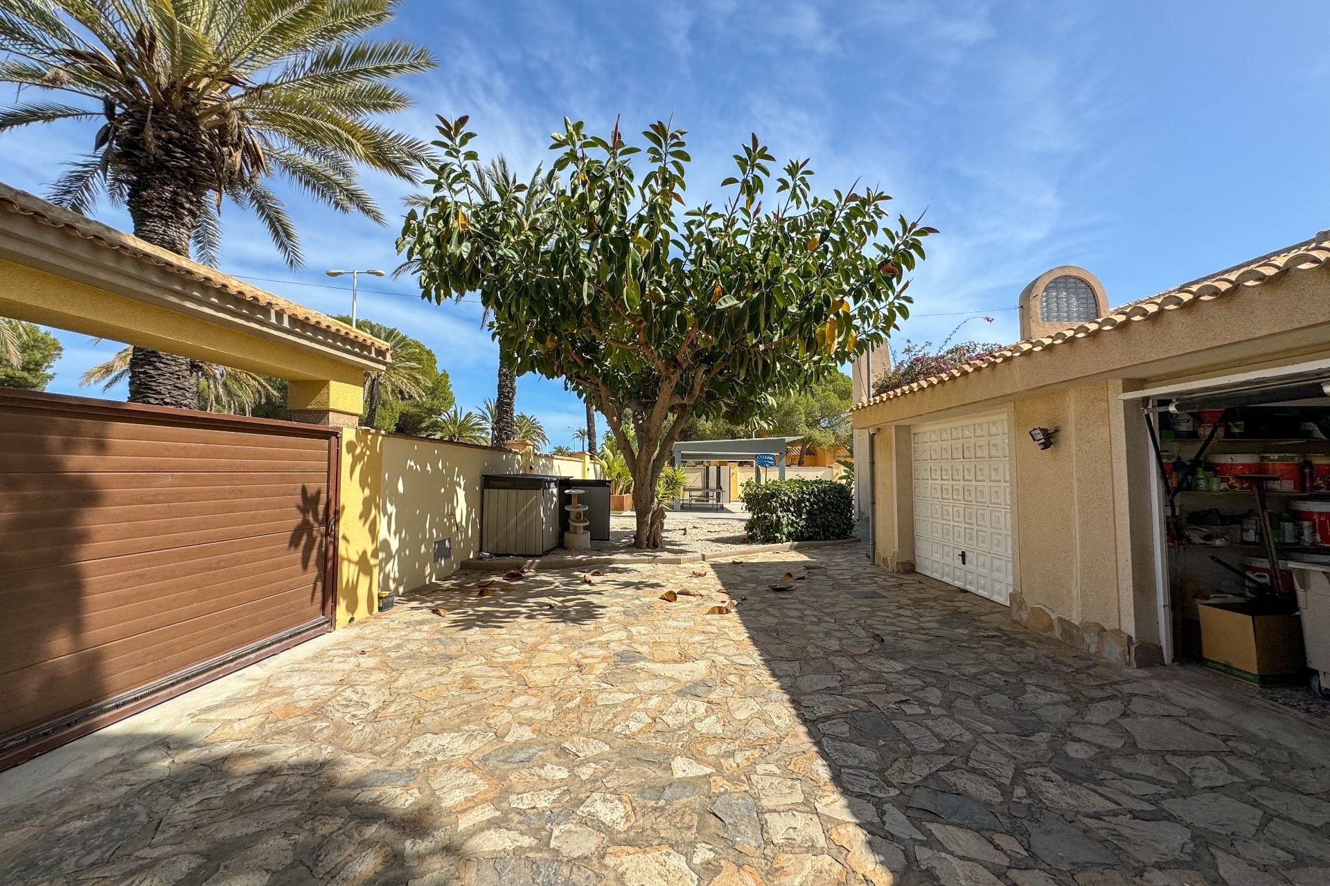 Арендовать - Villa - Cabo Roig