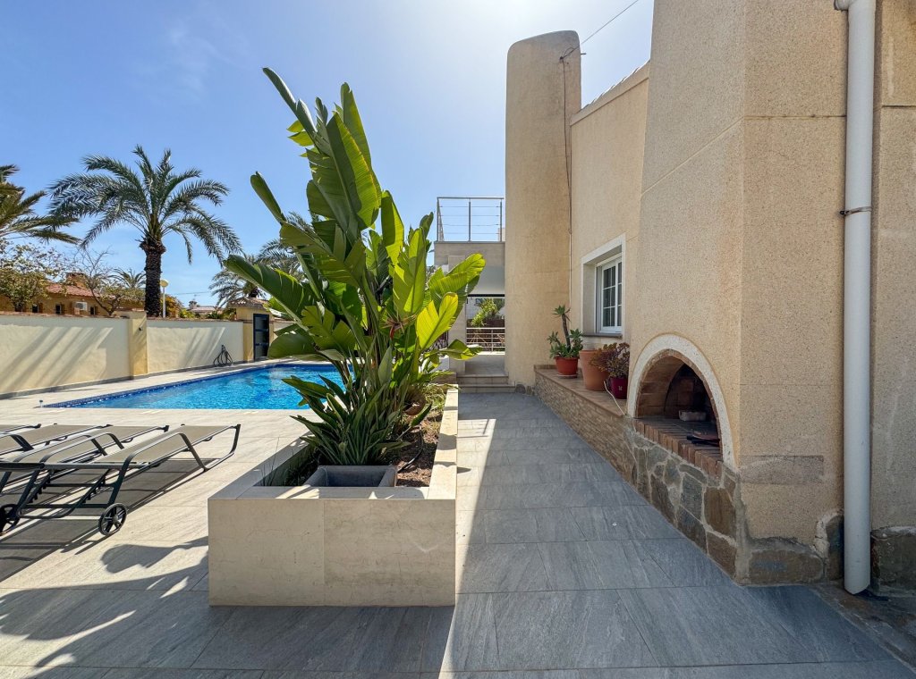 Арендовать - Villa - Cabo Roig